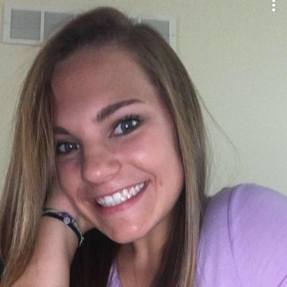 Meet your Posher, Adrianna